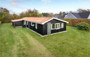 Pet Friendly Home In Tarm With Kitchen